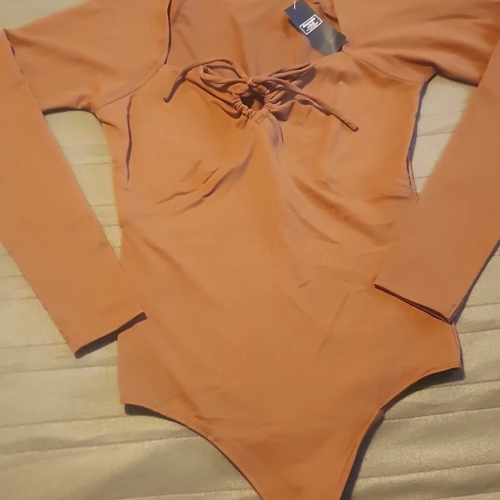 Abercrombie & Fitch Long Sleeve Bodysuit. Size Medium NWT - Picture 1 of 8